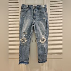 Abercrombie High Rise Mom Jean